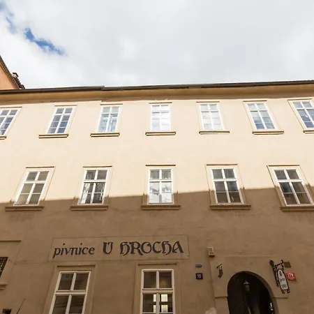 דירה Thunovska 10