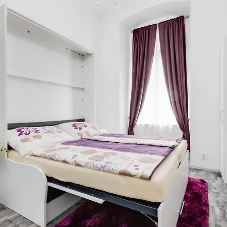 Lejlighed Thunovska 10
