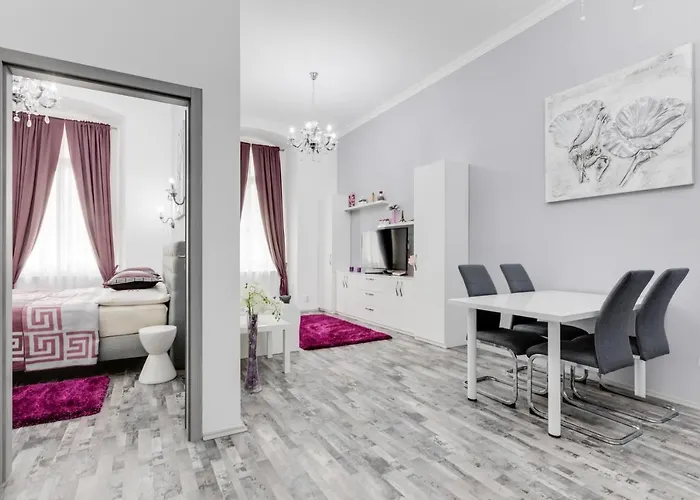 Thunovska 10 *